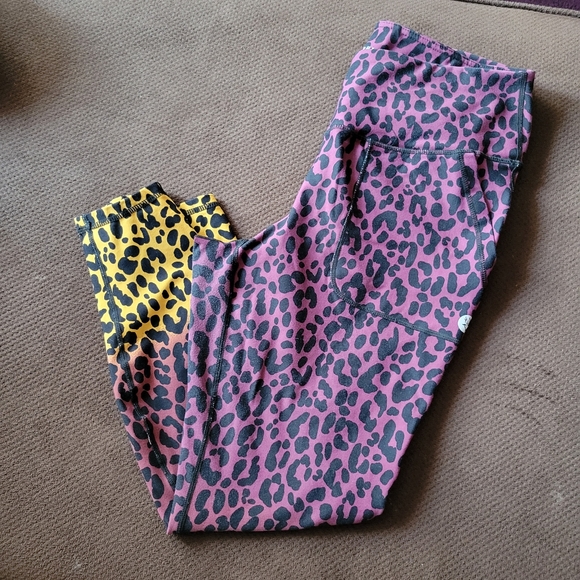 Torrid Leopard Print Active Set - Picture 4 of 9